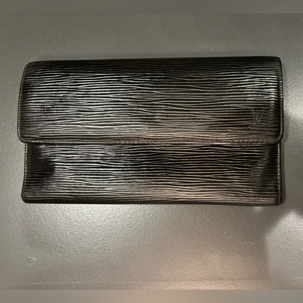 Louis Vuitton Black Epi Portefeuille Tresor